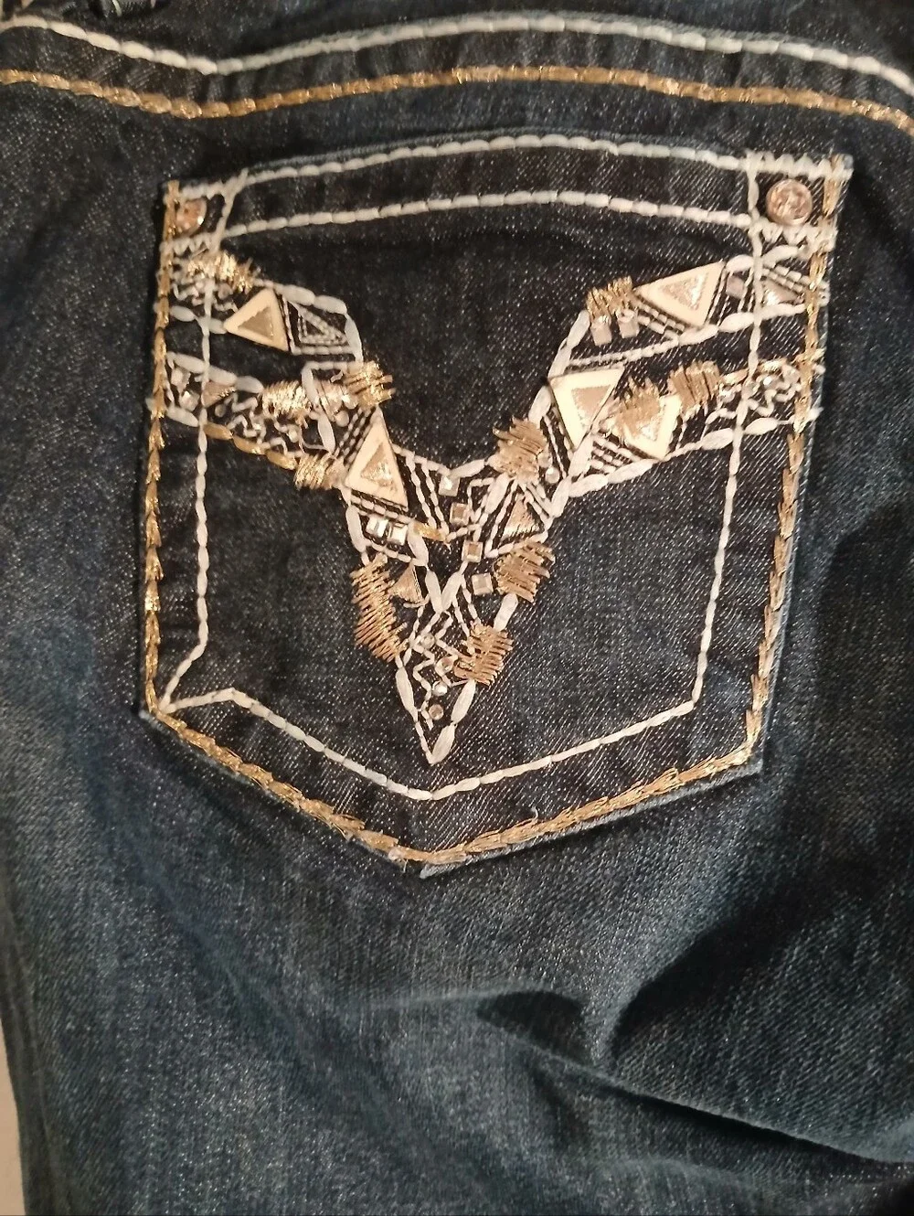 Vigoss Womans Dark Wash Blue Jeans. 